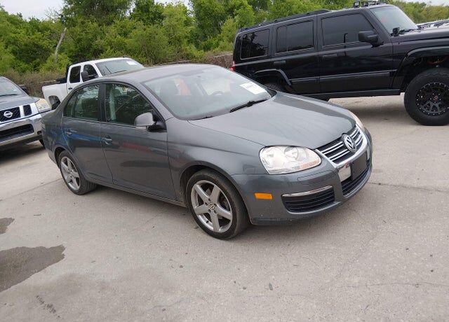 2010 VOLKSWAGEN Jetta