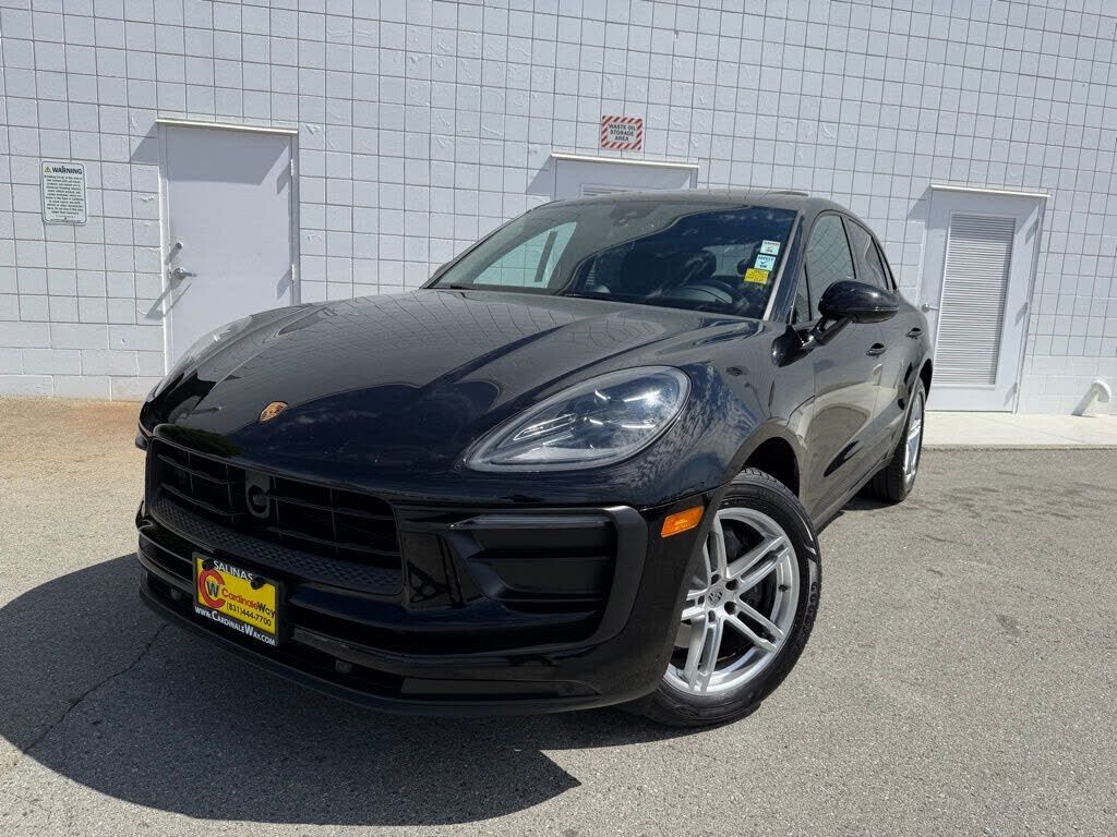 2024 PORSCHE Macan