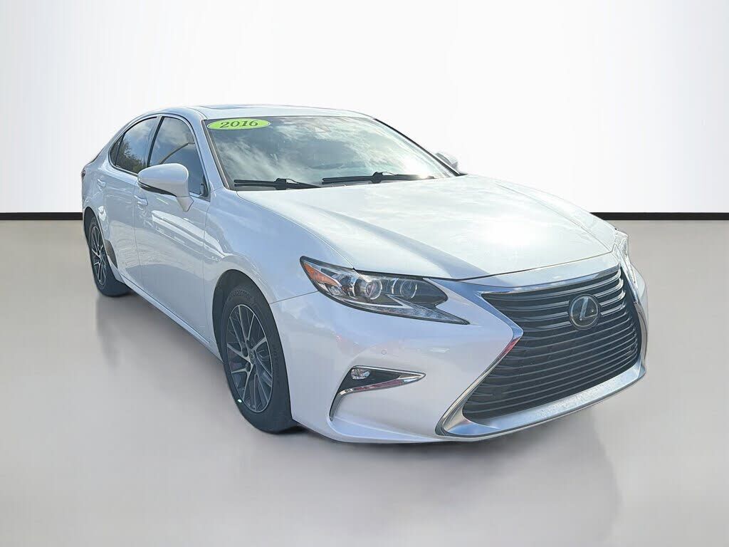 2016 LEXUS ES