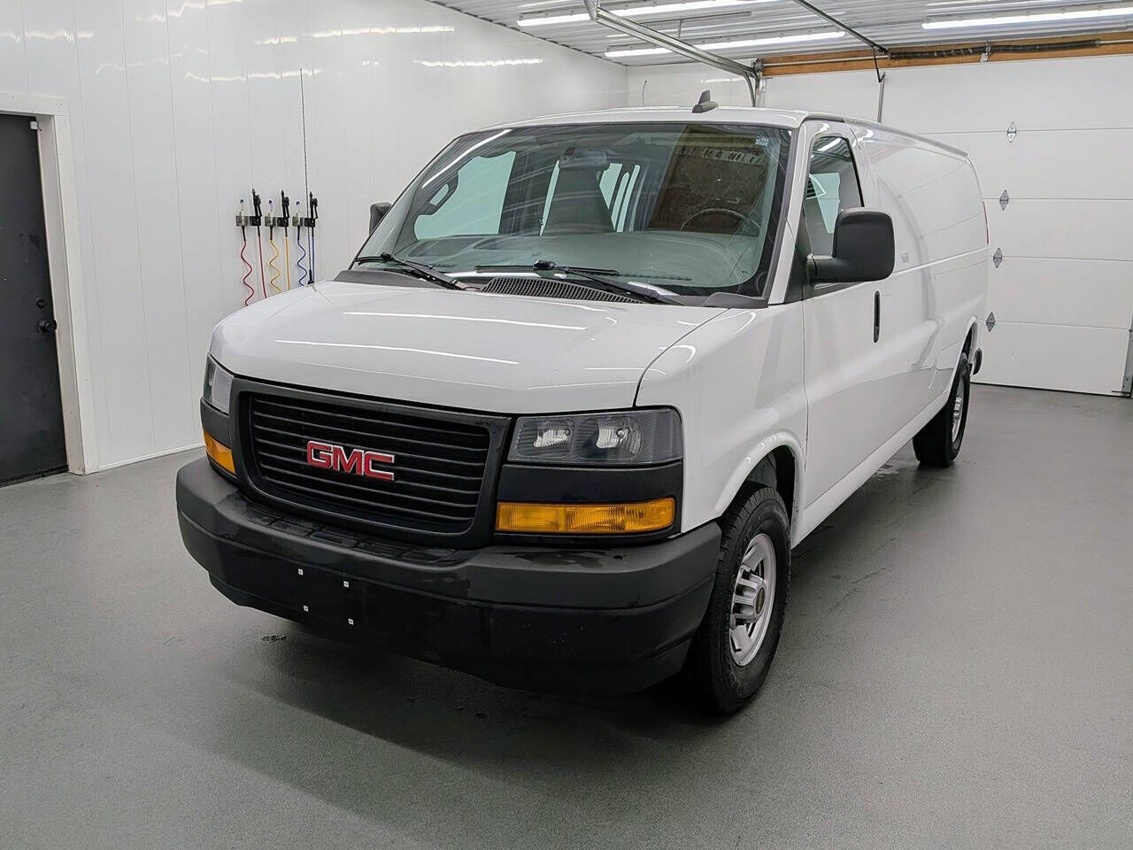2023 GMC Savana