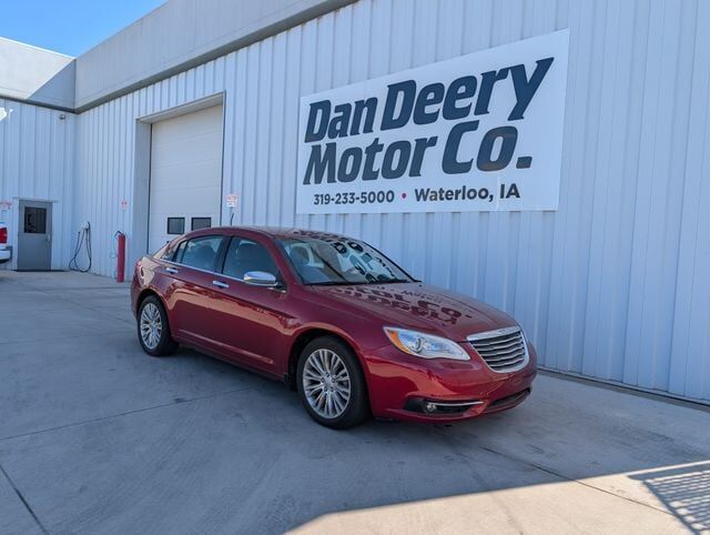 2013 CHRYSLER 200