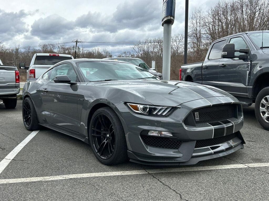 2018 FORD Mustang