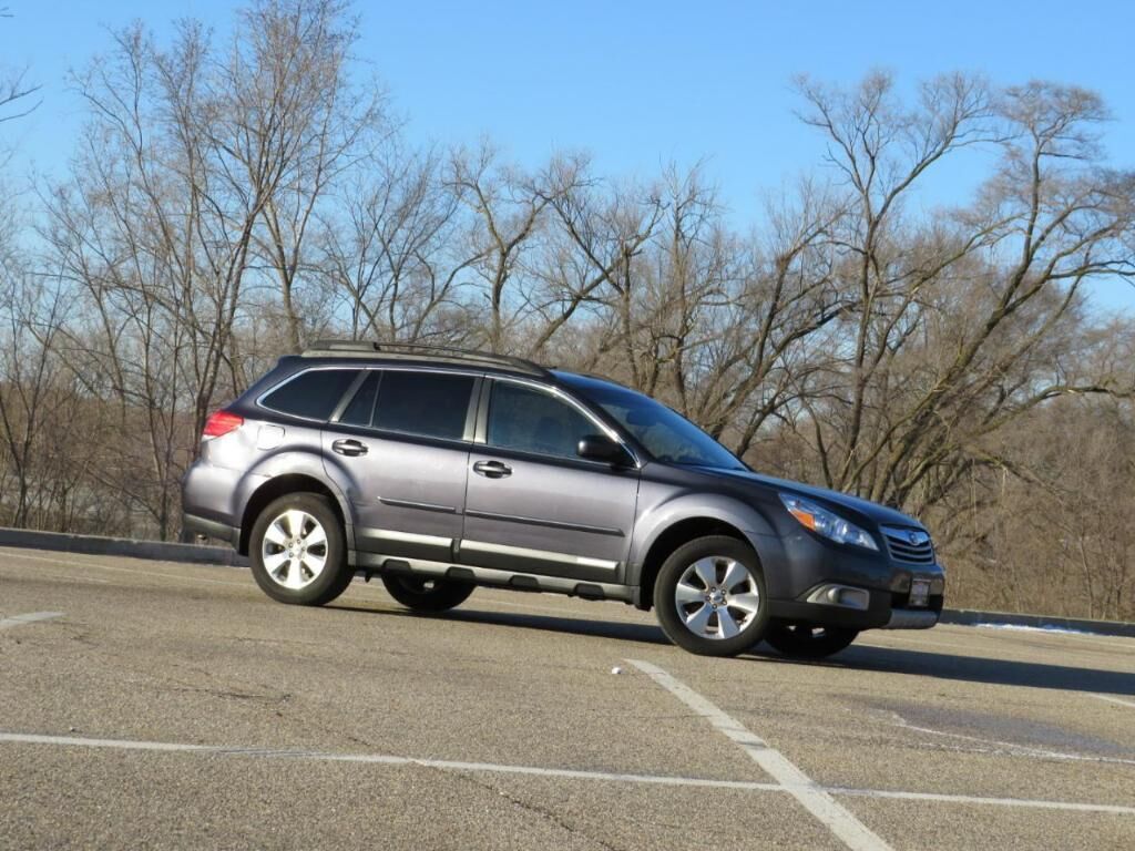 2012 SUBARU Outback