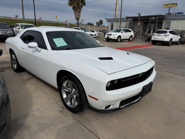 2017 DODGE Challenger