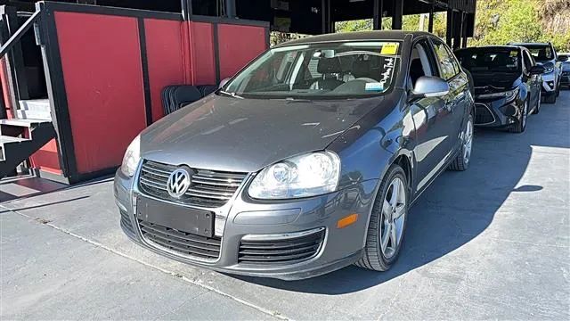 2010 VOLKSWAGEN Jetta