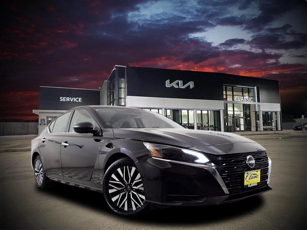 2024 NISSAN Altima