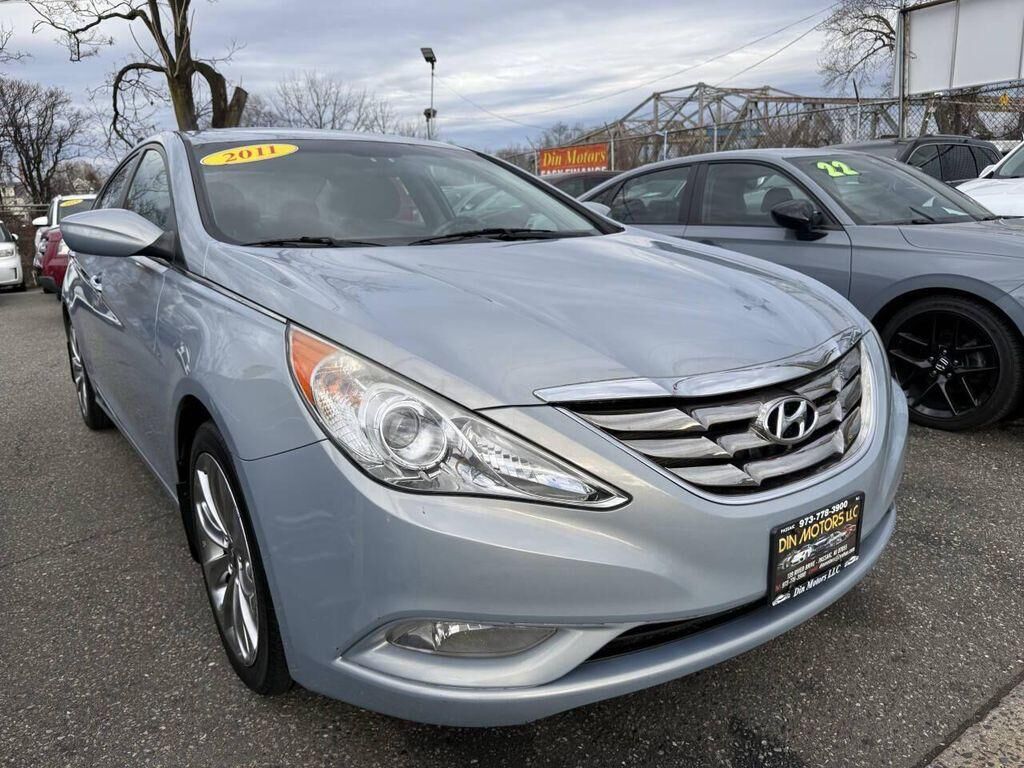 2011 HYUNDAI Sonata