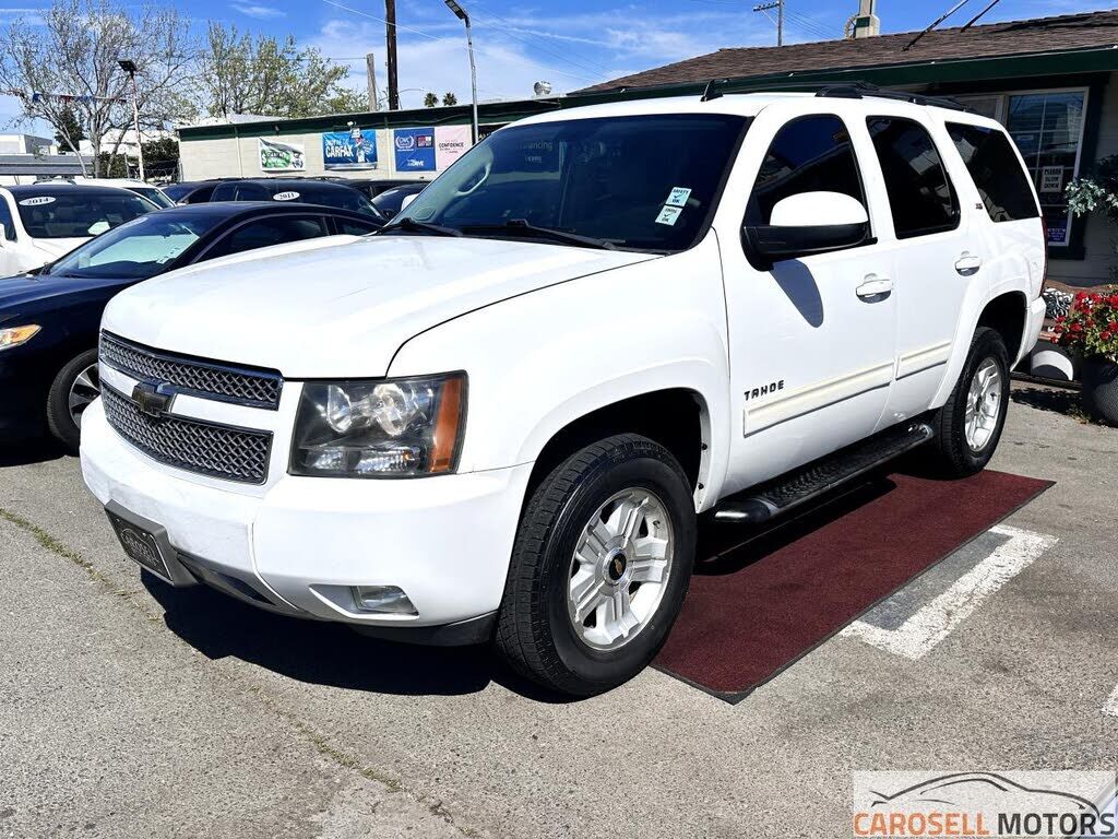 2011 CHEVROLET Tahoe