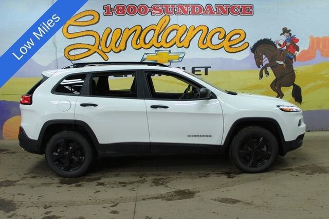 2017 JEEP Cherokee