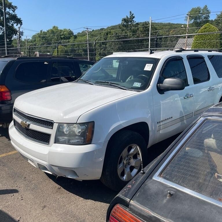 2011 CHEVROLET Suburban