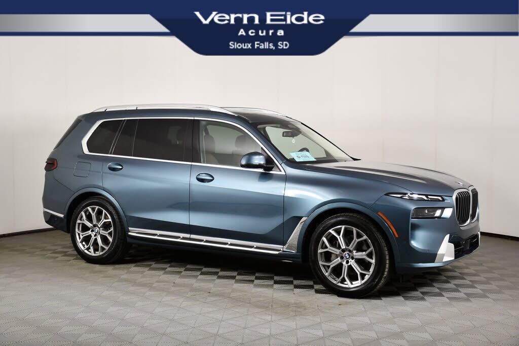 2025 BMW X7