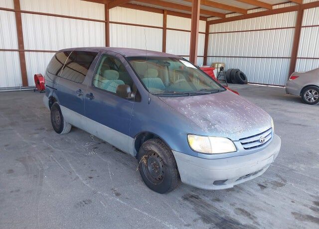 2001 TOYOTA Sienna