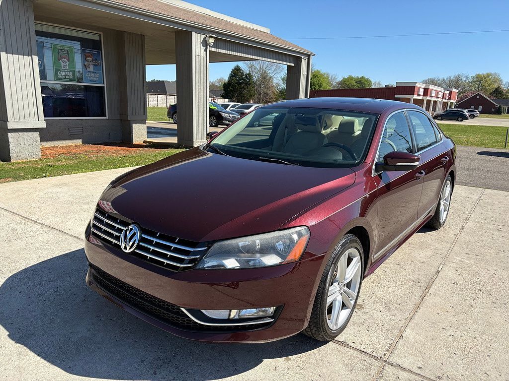 2013 VOLKSWAGEN Passat