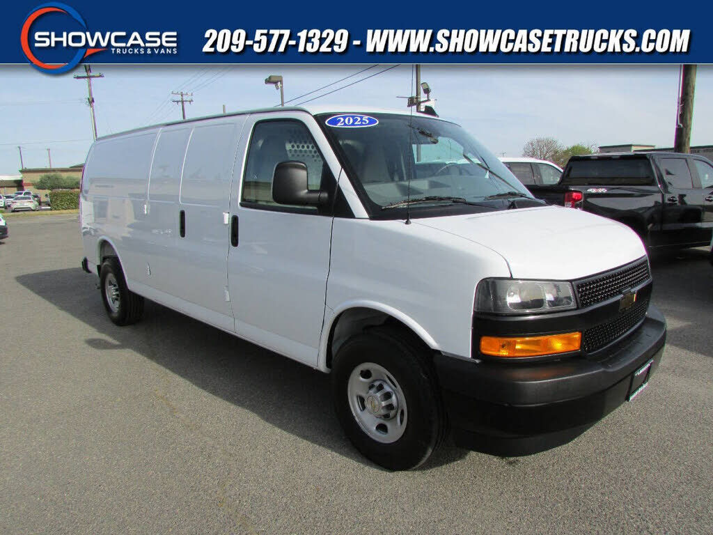 2025 CHEVROLET Express