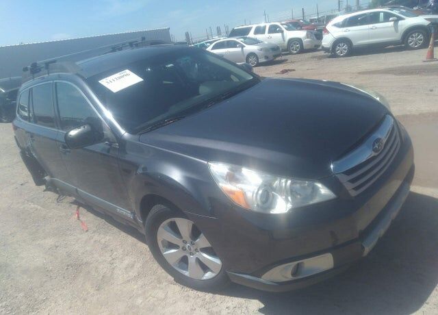 2011 SUBARU Outback