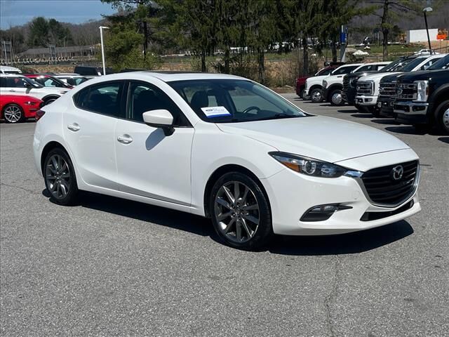 2018 MAZDA Mazda3