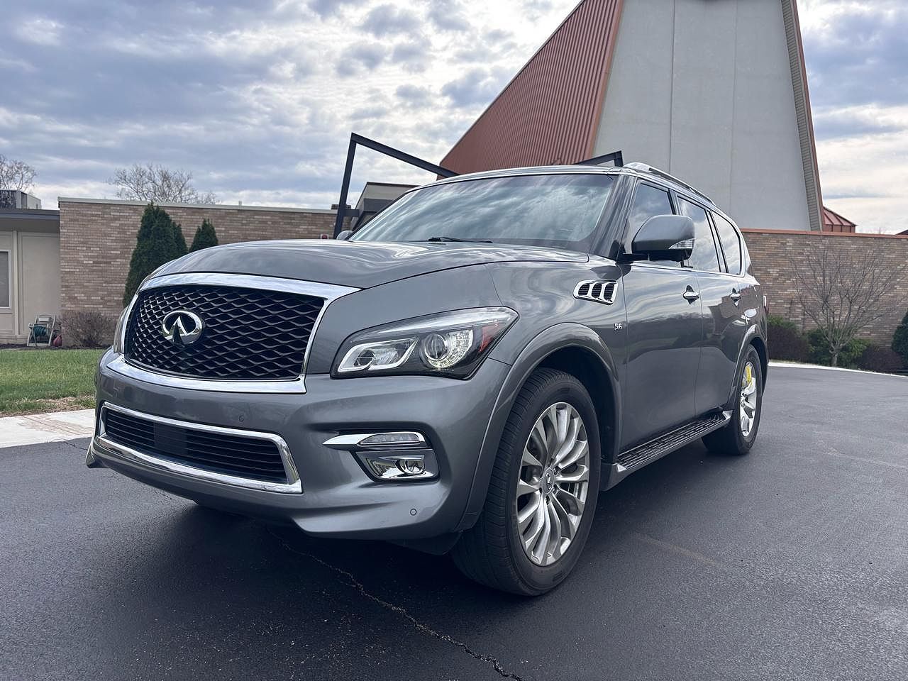 2016 INFINITI QX80