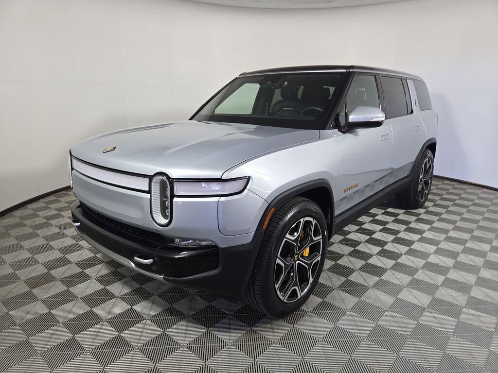 2024 RIVIAN R1S