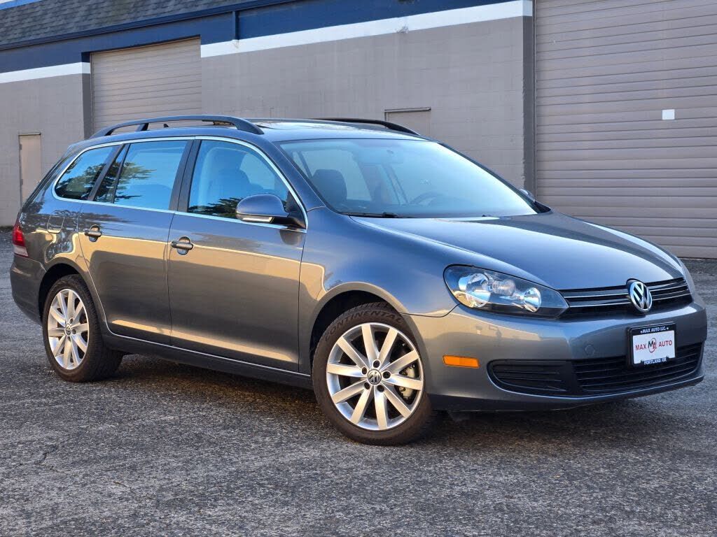 2010 VOLKSWAGEN Jetta Wagon