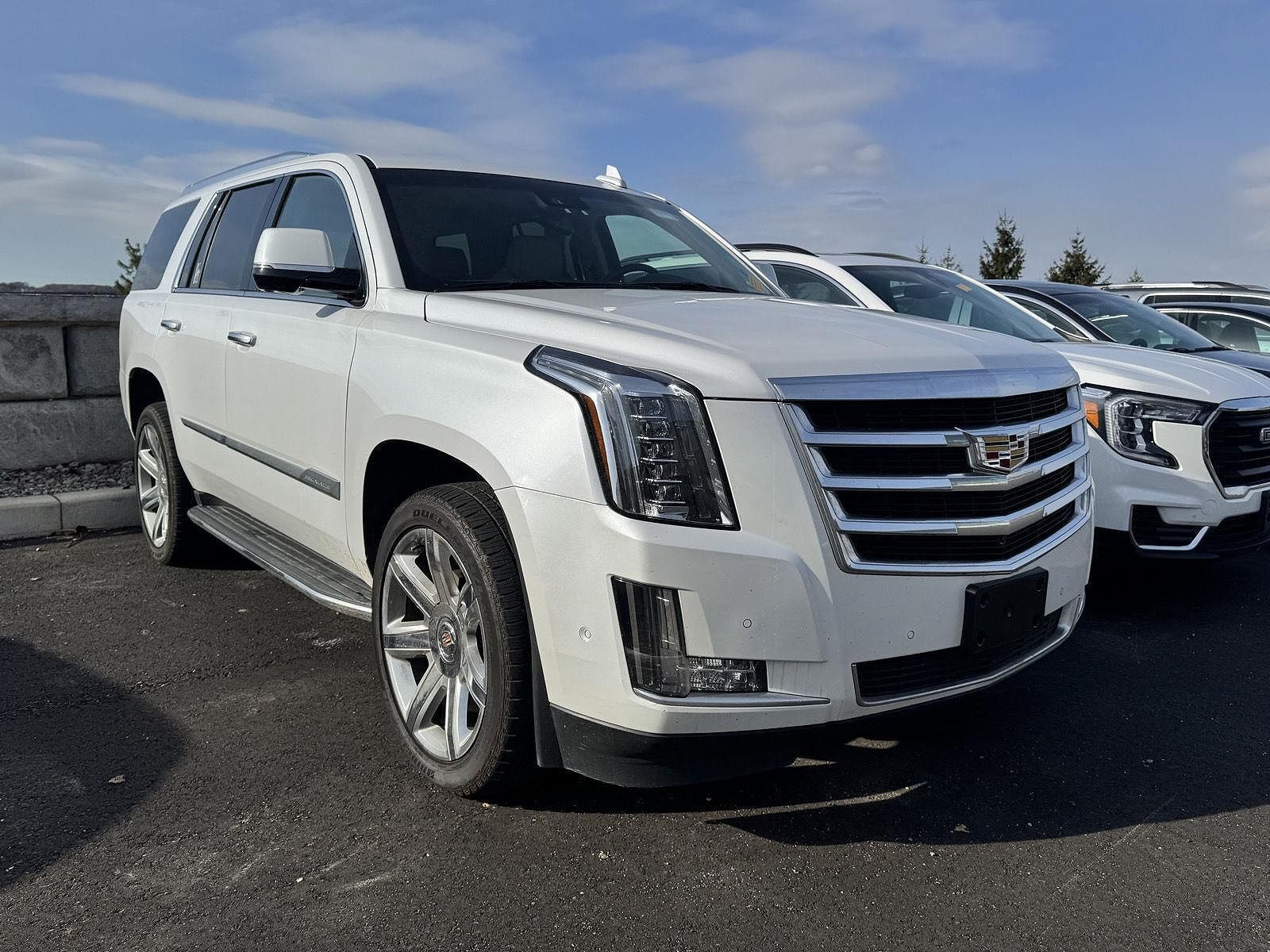 2017 CADILLAC Escalade