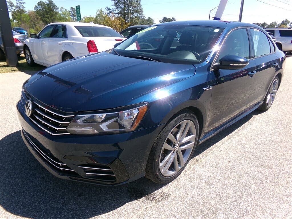 2018 VOLKSWAGEN Passat