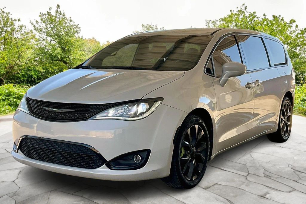 2020 CHRYSLER Pacifica