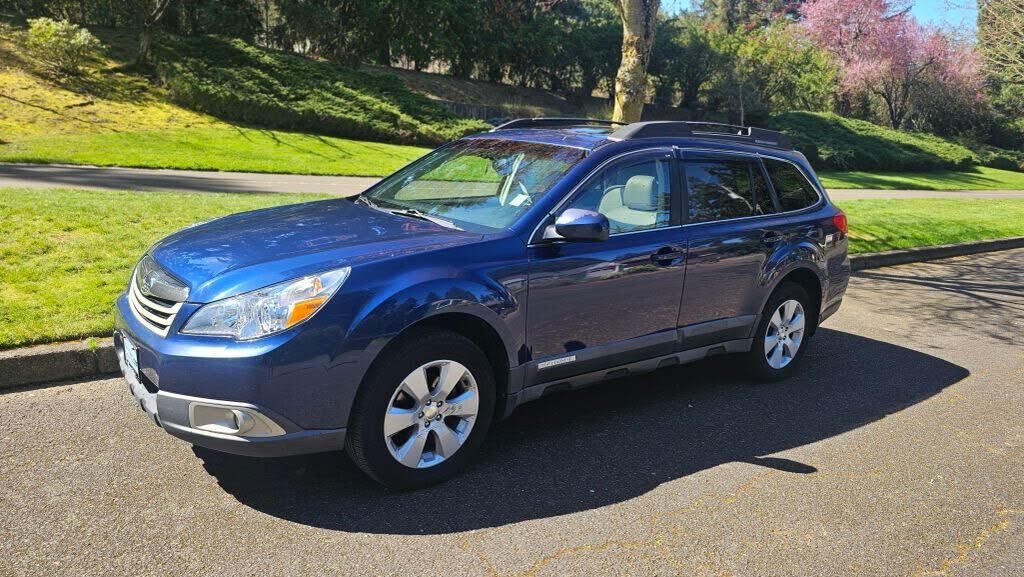 2010 SUBARU Outback