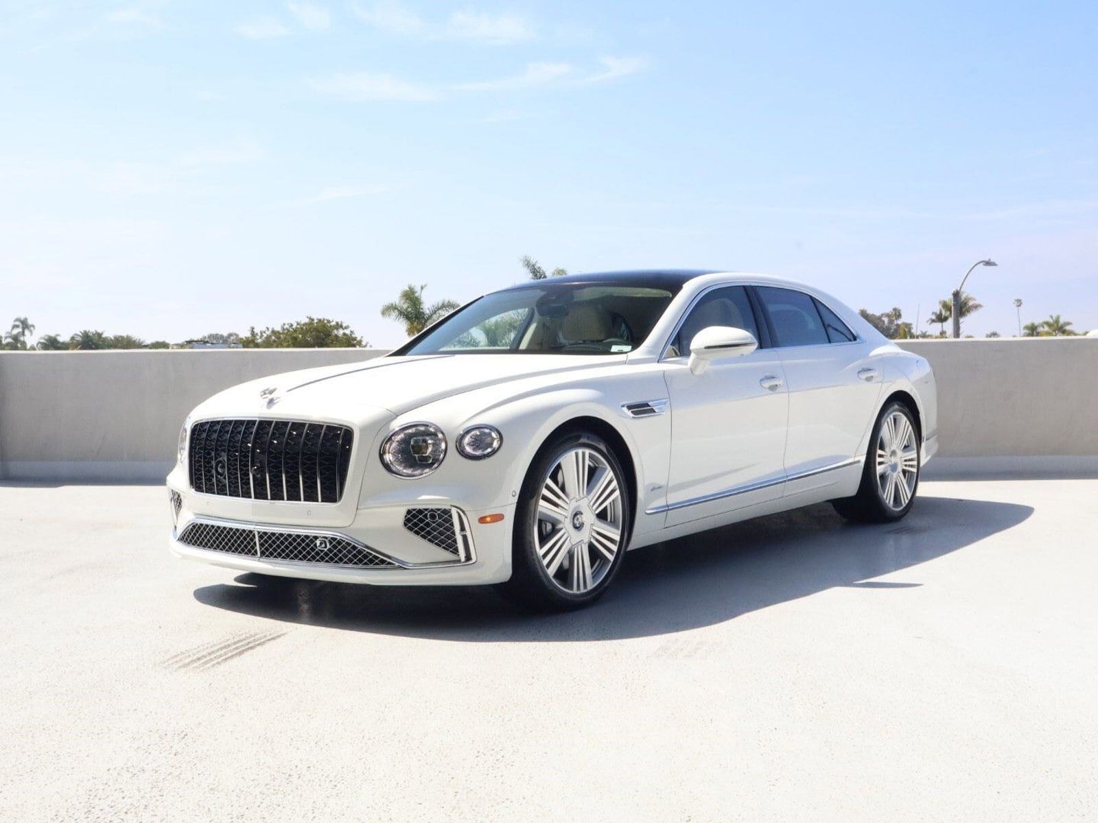 2026 BENTLEY Flying Spur