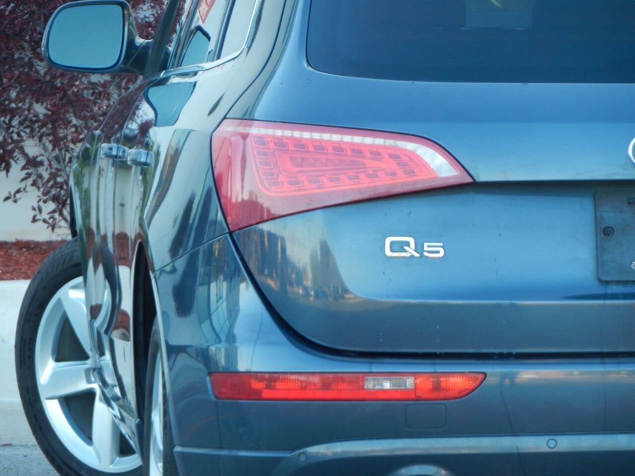 2011 AUDI Q5