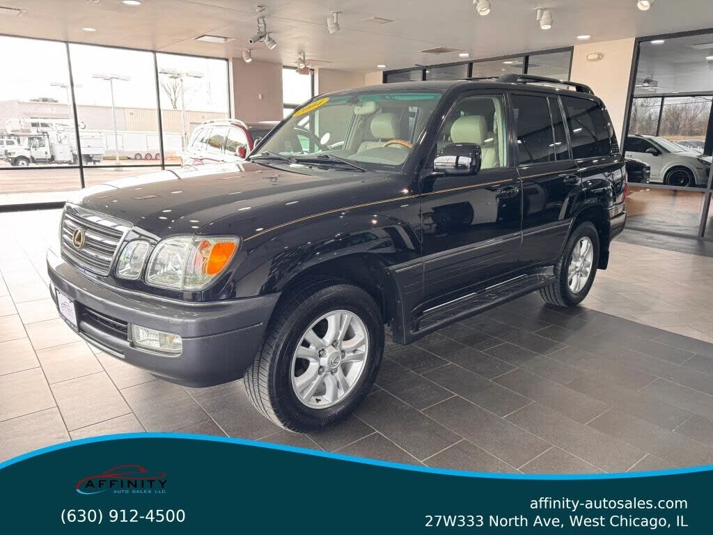 2004 LEXUS LX