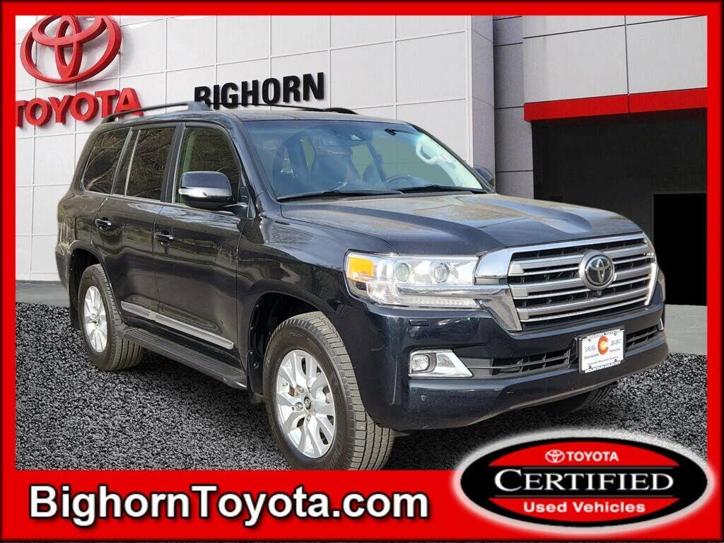 2019 TOYOTA Land Cruiser