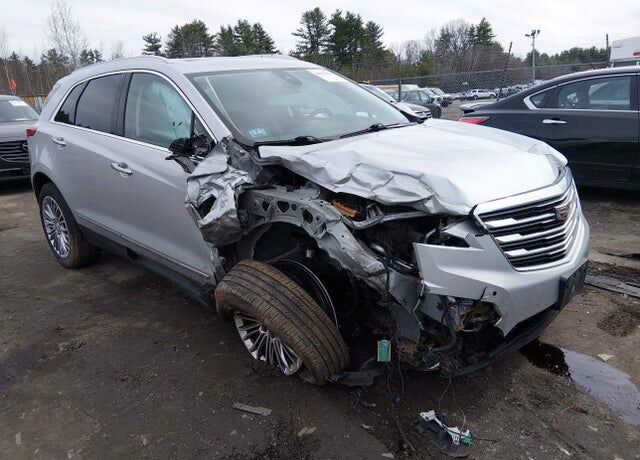 2017 CADILLAC XT5