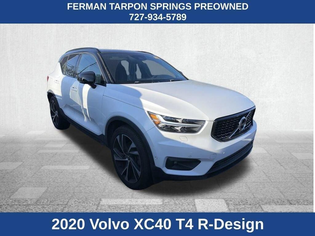 2020 VOLVO XC40