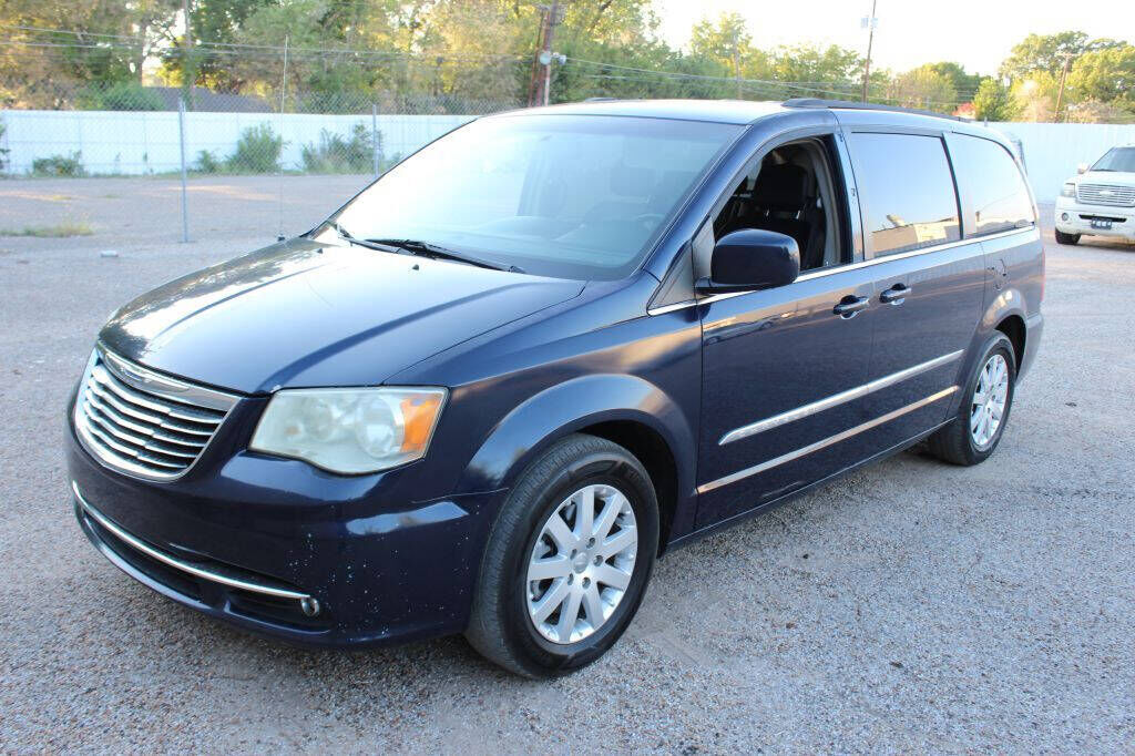 2014 CHRYSLER Town and Country