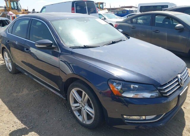 2014 VOLKSWAGEN Passat