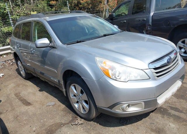 2012 SUBARU Outback