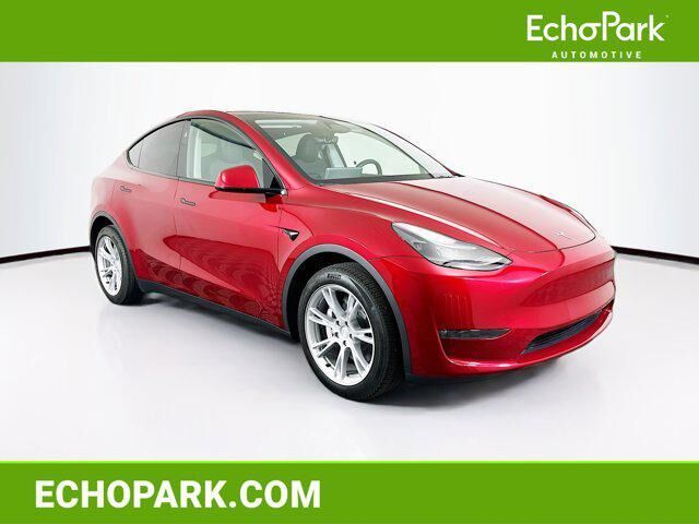 2024 TESLA Model Y
