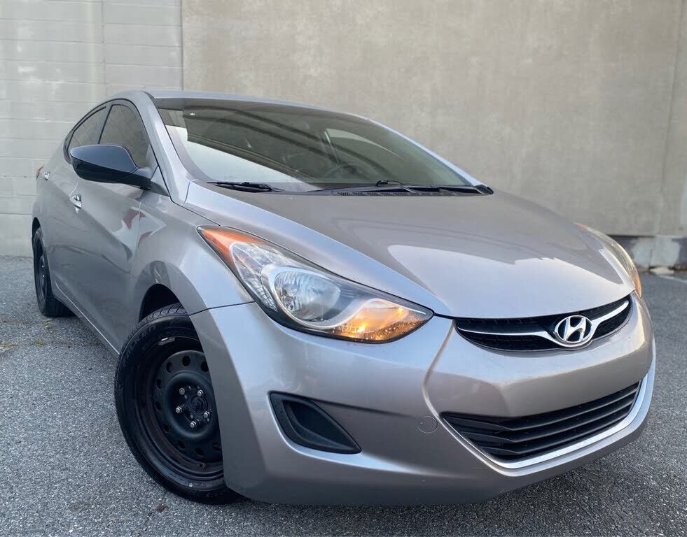 2011 HYUNDAI Elantra
