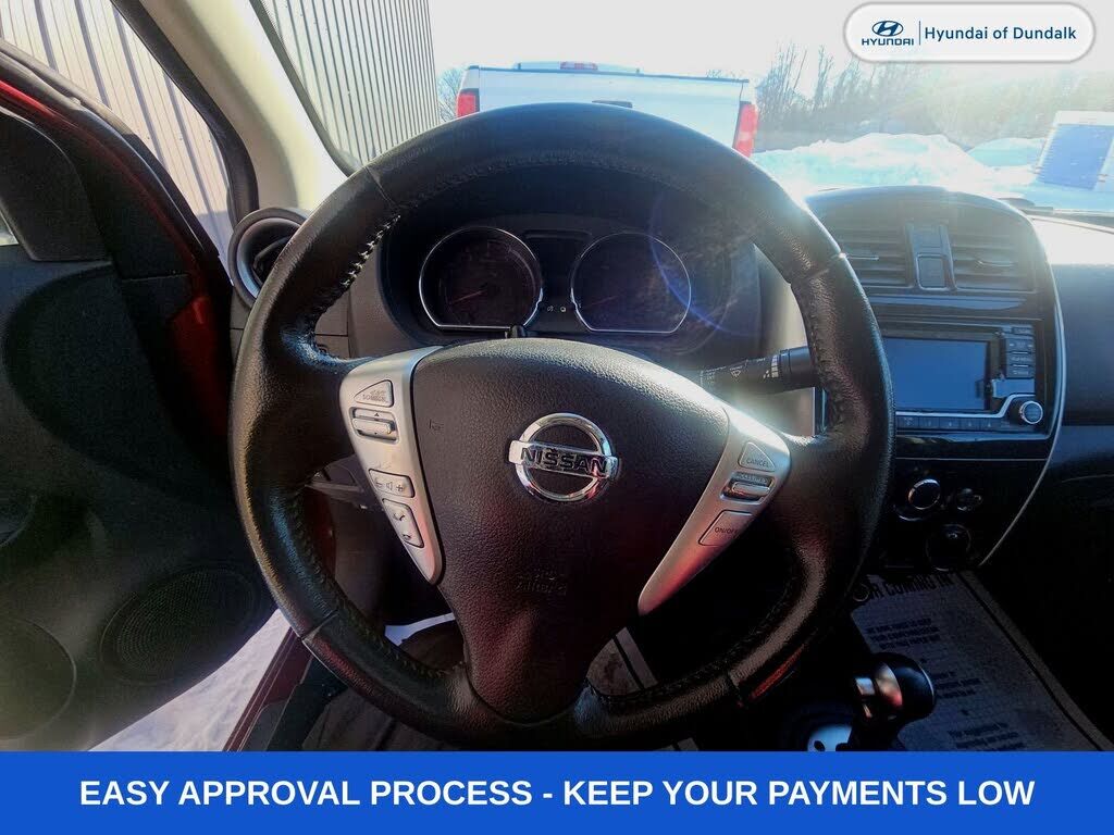 2017 NISSAN Versa