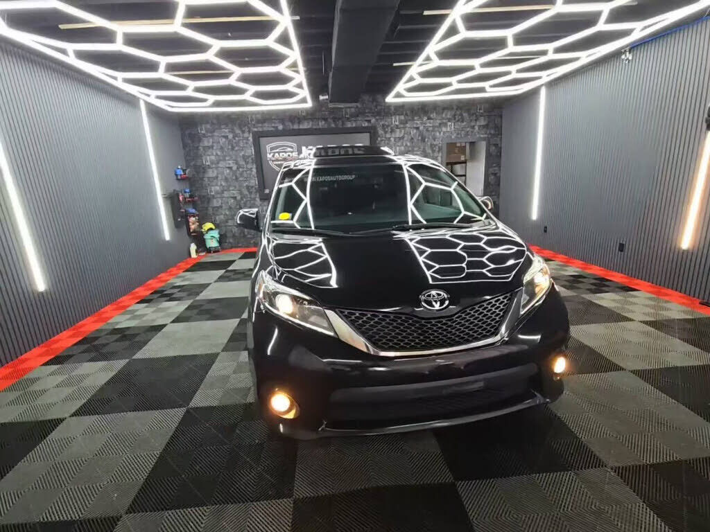 2015 TOYOTA Sienna