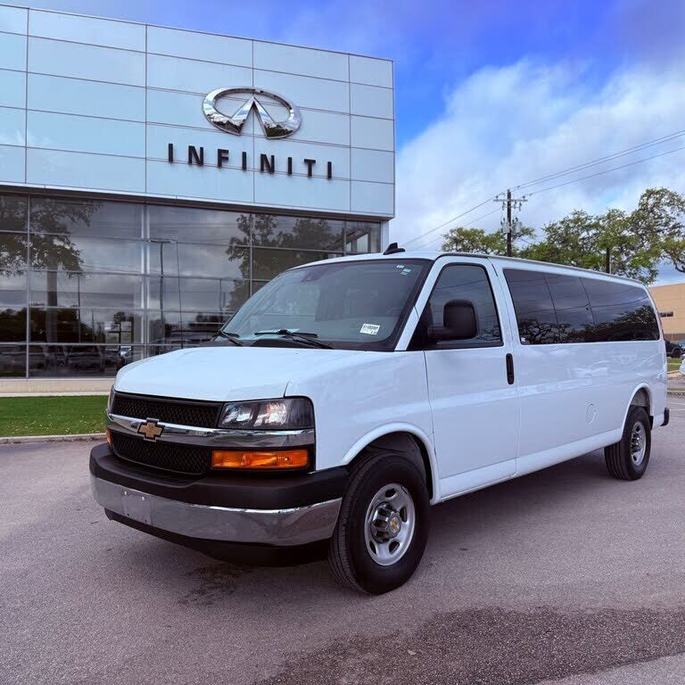 2025 CHEVROLET Express