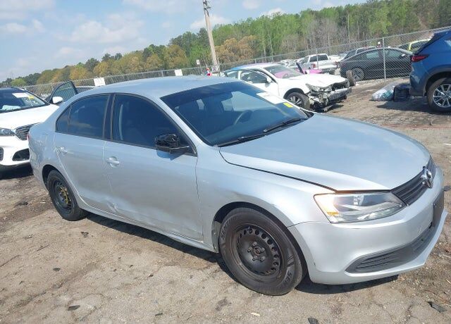 2012 VOLKSWAGEN Jetta