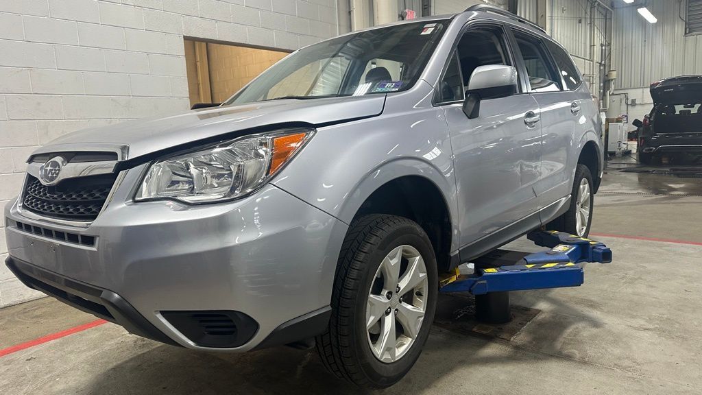 2016 SUBARU Forester