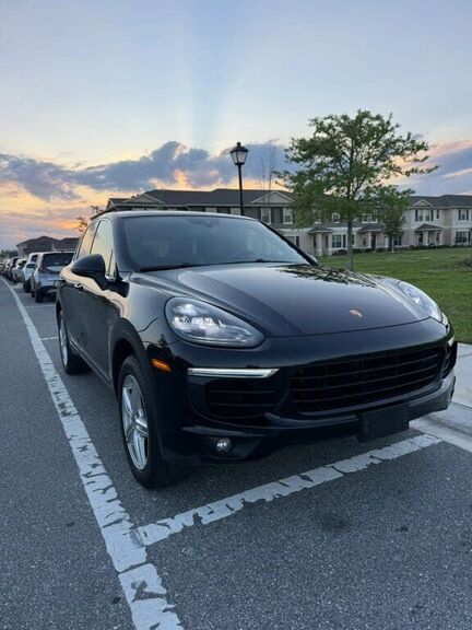 2017 PORSCHE Cayenne