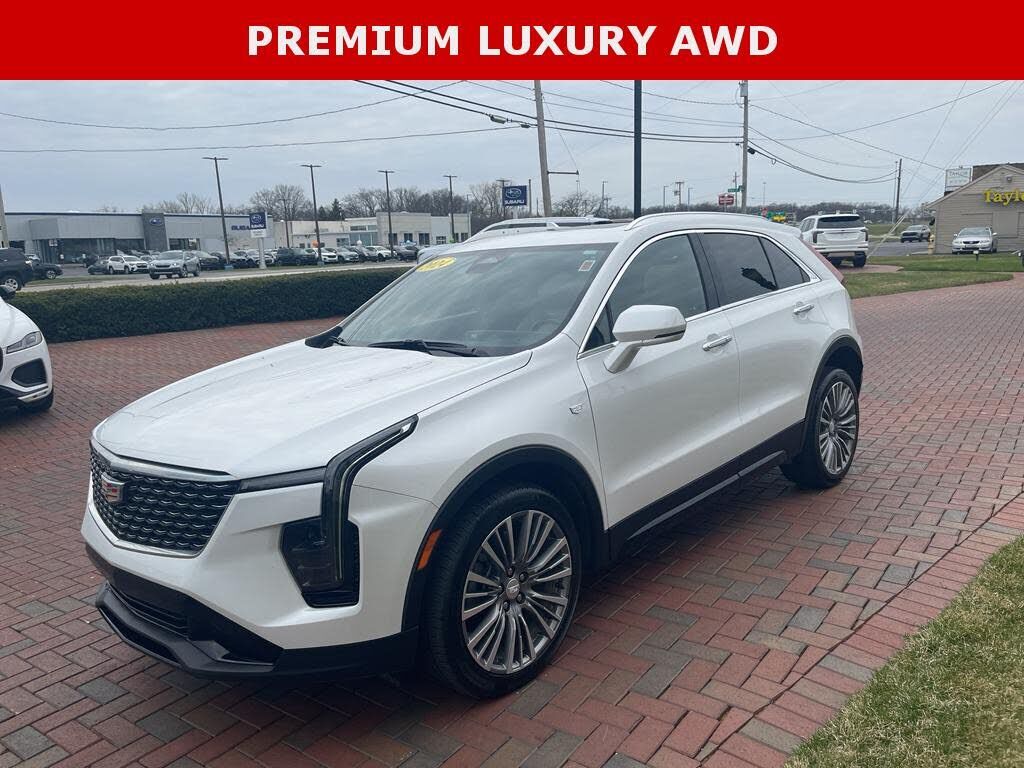 2024 CADILLAC XT4