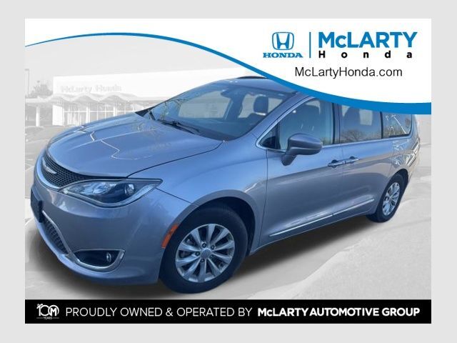 2019 CHRYSLER Pacifica