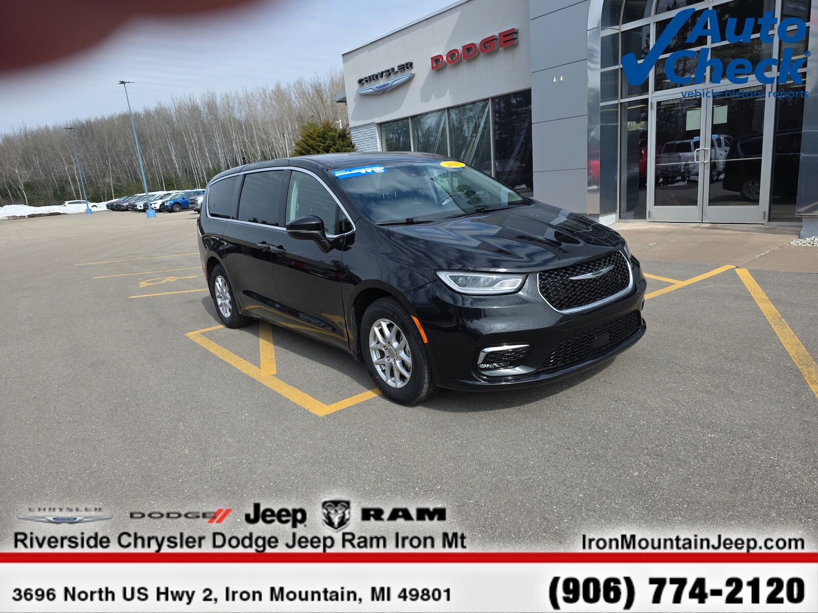 2023 CHRYSLER Pacifica