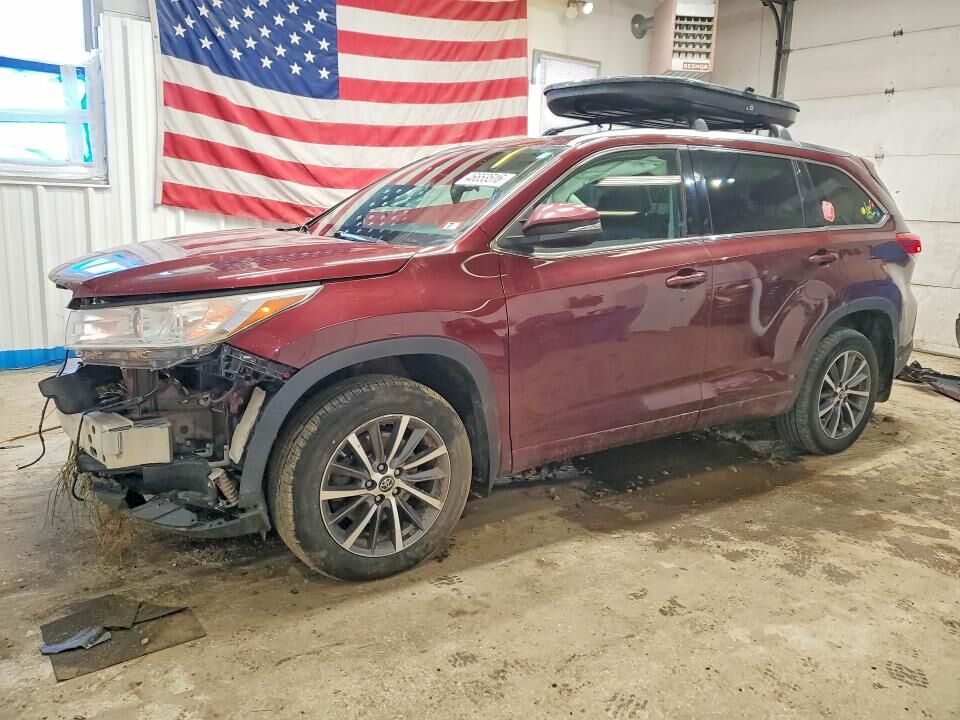 2018 TOYOTA Highlander