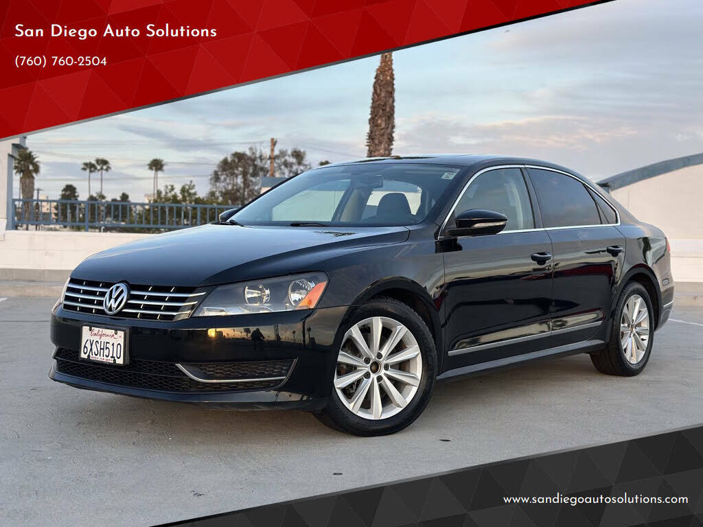 2012 VOLKSWAGEN Passat