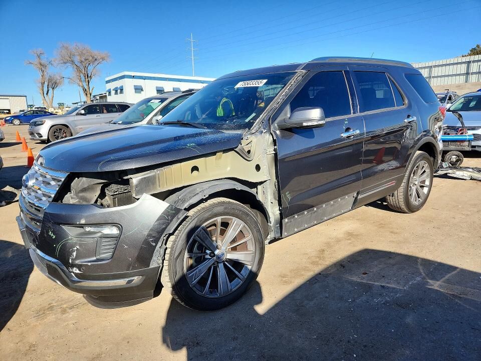 2018 FORD Explorer